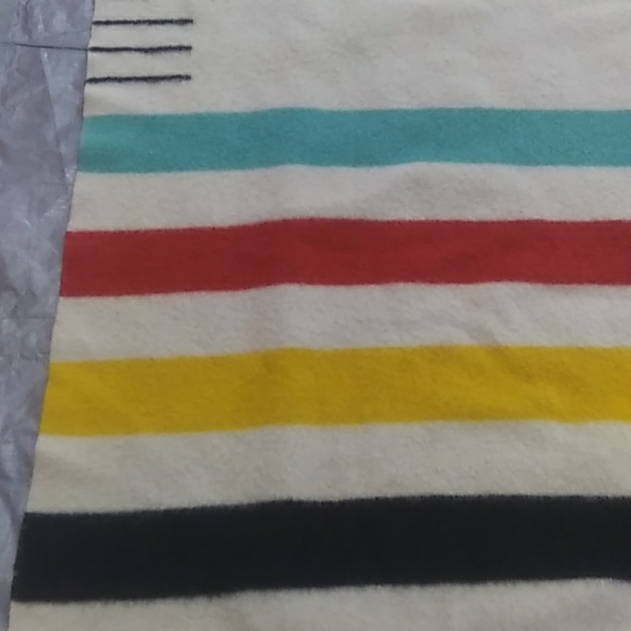 Vintage 4 Point Hudson Bay 100% Wool Blanket - Picture 2 of 5